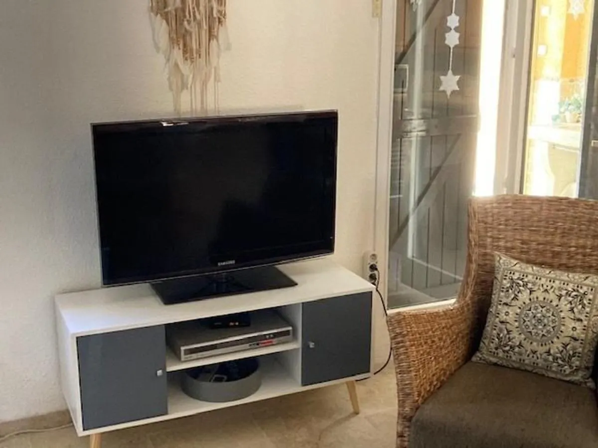 Holiday home Maison Soignee Avec Grand Jardin Et Terrasse - Le Lavandou - Fr-1-308-159
